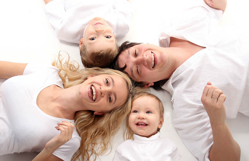  : PORTRAIT : design :: PARIS